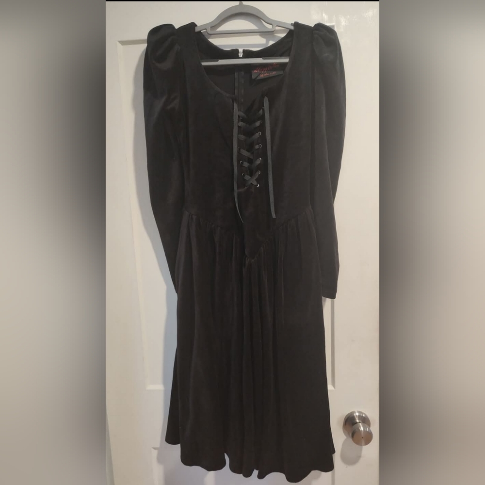 La Femme En Noir Small Gothic Tales Dress